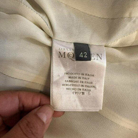 ✨Alexander McQueen Size 42 Black & Beige Patterned Long Sleeve Dress✨ - Picture 5 of 10